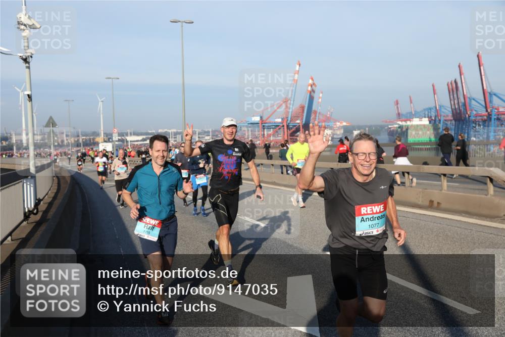 03.10.2025 - Köhlbrandbrückenlauf Yannick Fuchs http://msf.ph/oto/9147035 03.10.2025 08:37:47 Position 2 1115, 1077 meine-sportfotos.de
