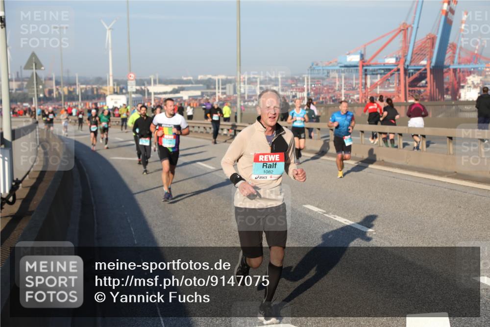03.10.2025 - Köhlbrandbrückenlauf Yannick Fuchs http://msf.ph/oto/9147075 03.10.2025 08:37:50 Position 2 1082 meine-sportfotos.de