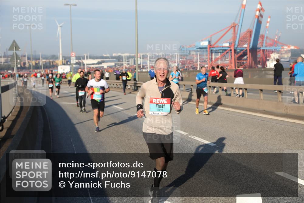 03.10.2025 - Köhlbrandbrückenlauf Yannick Fuchs http://msf.ph/oto/9147078 03.10.2025 08:37:51 Position 2 1082 meine-sportfotos.de