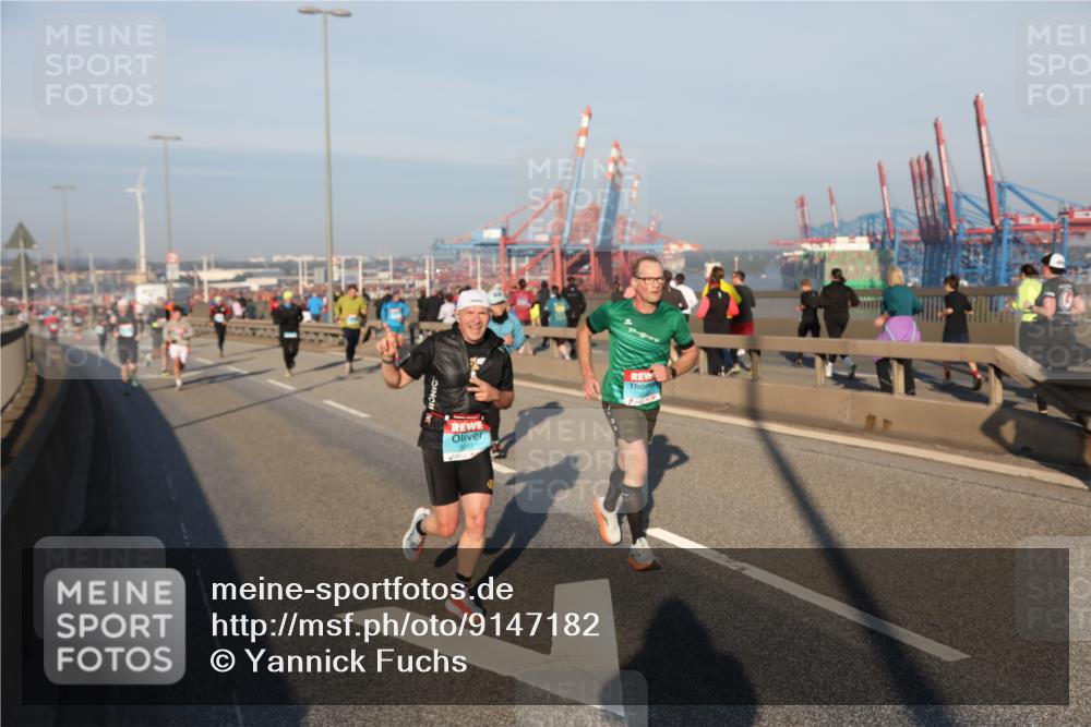 03.10.2025 - Köhlbrandbrückenlauf Yannick Fuchs http://msf.ph/oto/9147182 03.10.2025 08:38:01 Position 2  meine-sportfotos.de
