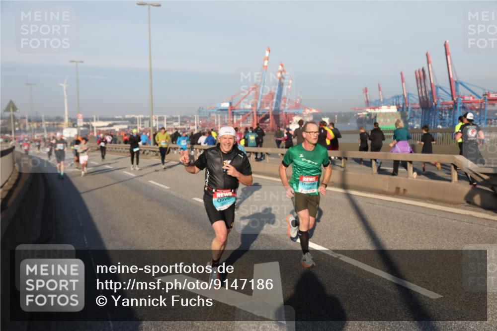 03.10.2025 - Köhlbrandbrückenlauf Yannick Fuchs http://msf.ph/oto/9147186 03.10.2025 08:38:01 Position 2  meine-sportfotos.de