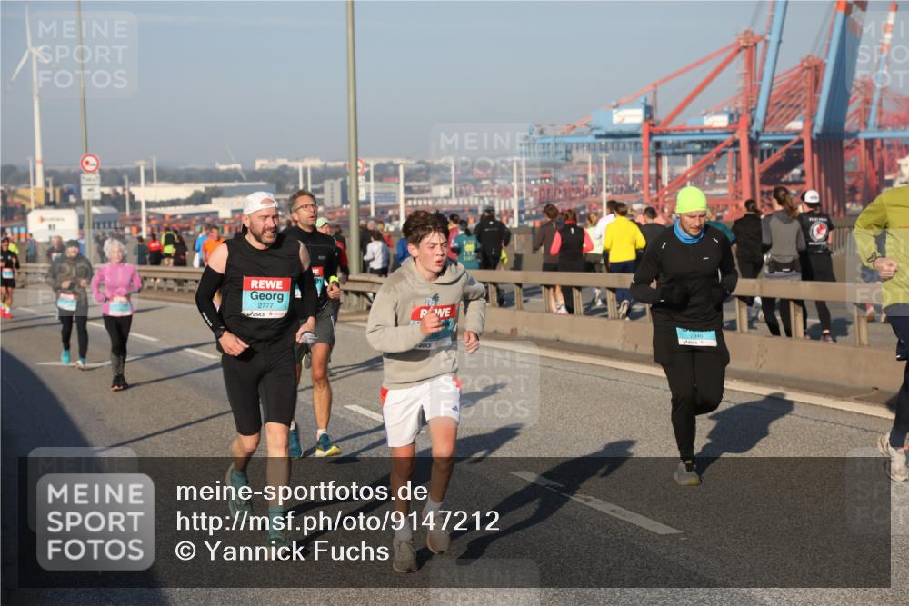03.10.2025 - Köhlbrandbrückenlauf Yannick Fuchs http://msf.ph/oto/9147212 03.10.2025 08:38:05 Position 2 2777, 2940 meine-sportfotos.de