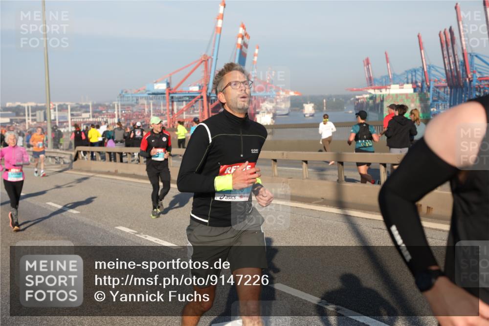 03.10.2025 - Köhlbrandbrückenlauf Yannick Fuchs http://msf.ph/oto/9147226 03.10.2025 08:38:09 Position 2 2711 meine-sportfotos.de