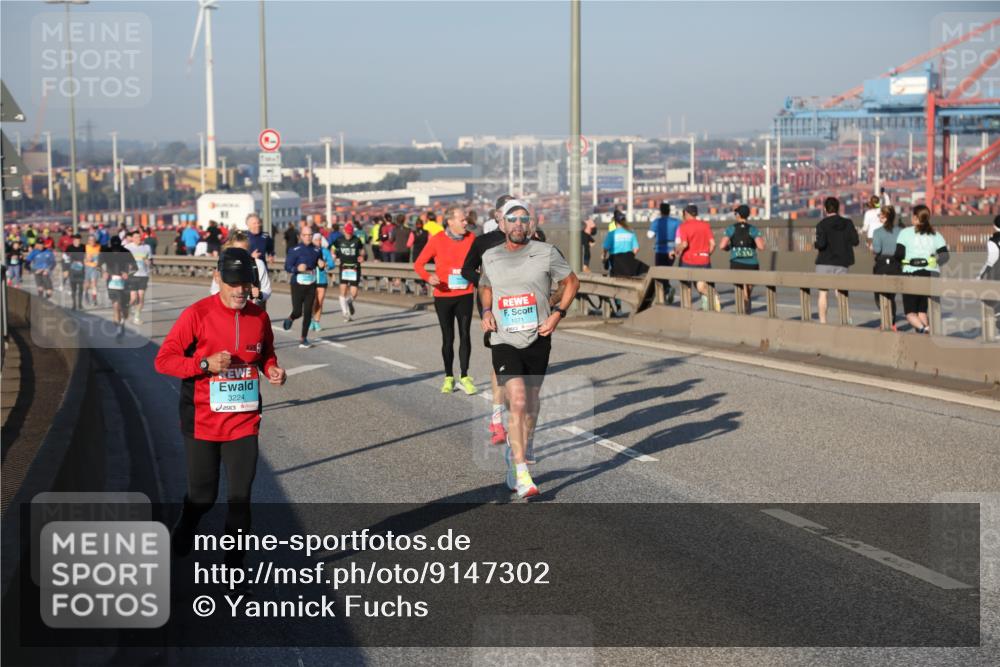 03.10.2025 - Köhlbrandbrückenlauf Yannick Fuchs http://msf.ph/oto/9147302 03.10.2025 08:38:16 Position 2 3224, 1071 meine-sportfotos.de
