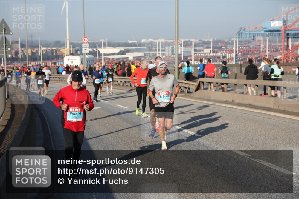 03.10.2025 - Köhlbrandbrückenlauf Yannick Fuchs http://msf.ph/oto/9147305 03.10.2025 08:38:16 Position 2 3224, 1071 meine-sportfotos.de