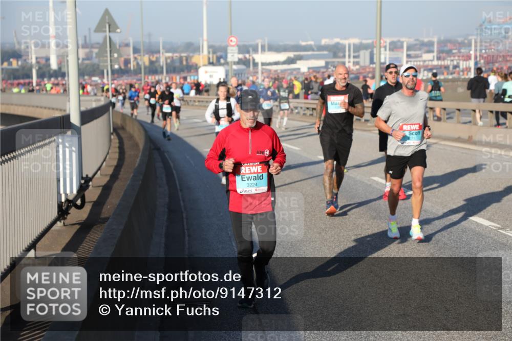 03.10.2025 - Köhlbrandbrückenlauf Yannick Fuchs http://msf.ph/oto/9147312 03.10.2025 08:38:16 Position 2 3224, 071 meine-sportfotos.de