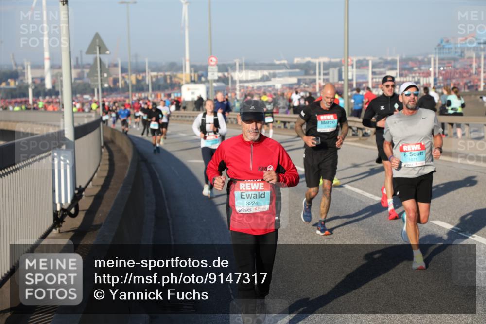 03.10.2025 - Köhlbrandbrückenlauf Yannick Fuchs http://msf.ph/oto/9147317 03.10.2025 08:38:17 Position 2 3224, 1071 meine-sportfotos.de