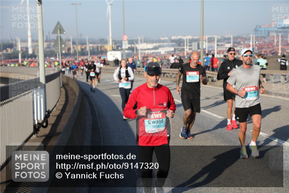 03.10.2025 - Köhlbrandbrückenlauf Yannick Fuchs http://msf.ph/oto/9147320 03.10.2025 08:38:17 Position 2 3224, 1071 meine-sportfotos.de