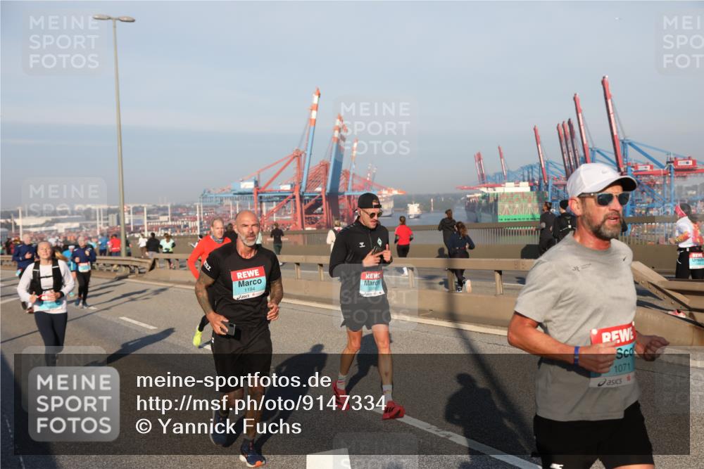 03.10.2025 - Köhlbrandbrückenlauf Yannick Fuchs http://msf.ph/oto/9147334 03.10.2025 08:38:19 Position 2 1194, 3378, 1071 meine-sportfotos.de