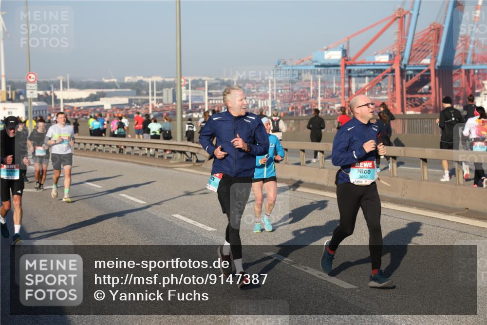 03.10.2025 - Köhlbrandbrückenlauf Yannick Fuchs http://msf.ph/oto/9147387 03.10.2025 08:38:24 Position 2 011, 3650 meine-sportfotos.de