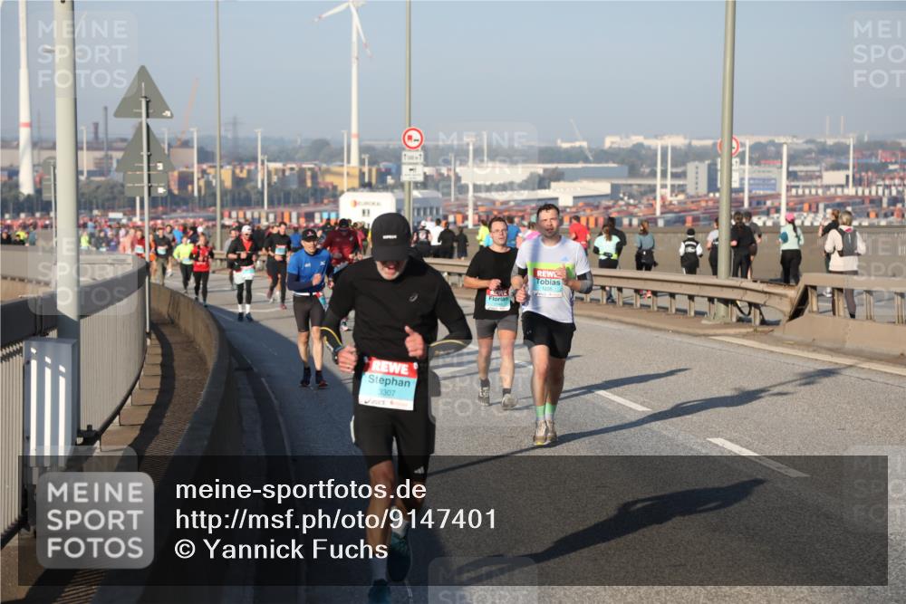 03.10.2025 - Köhlbrandbrückenlauf Yannick Fuchs http://msf.ph/oto/9147401 03.10.2025 08:38:25 Position 2 3307, 1226 meine-sportfotos.de