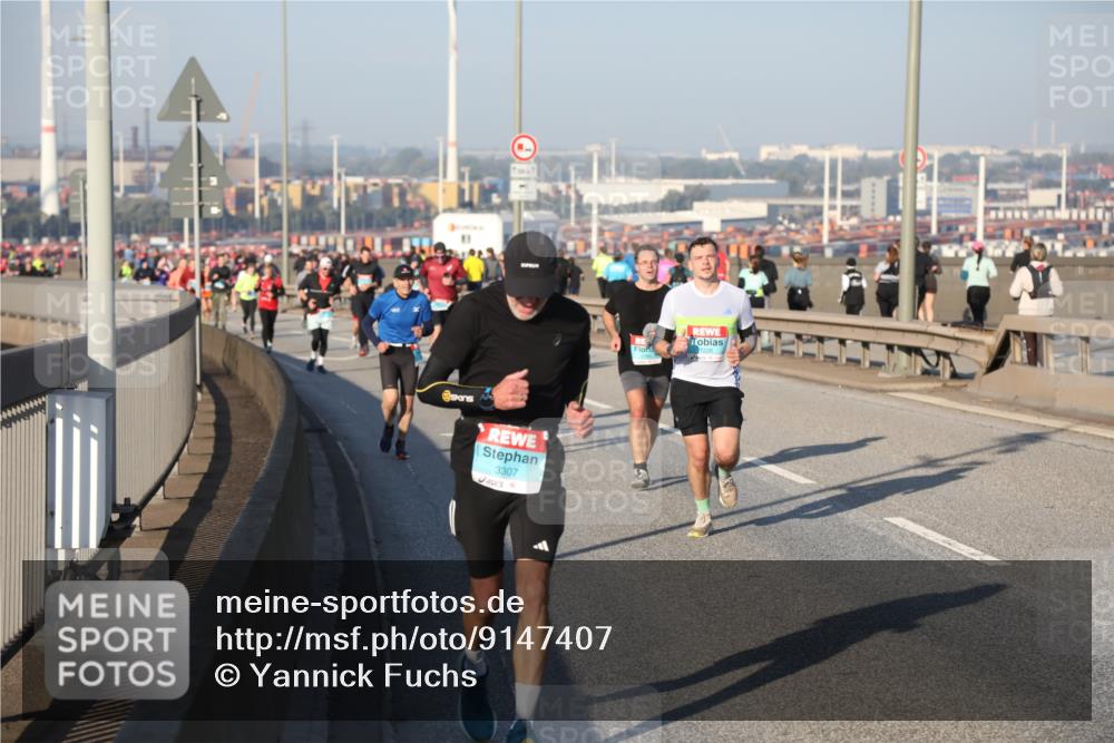 03.10.2025 - Köhlbrandbrückenlauf Yannick Fuchs http://msf.ph/oto/9147407 03.10.2025 08:38:26 Position 2 3307 meine-sportfotos.de