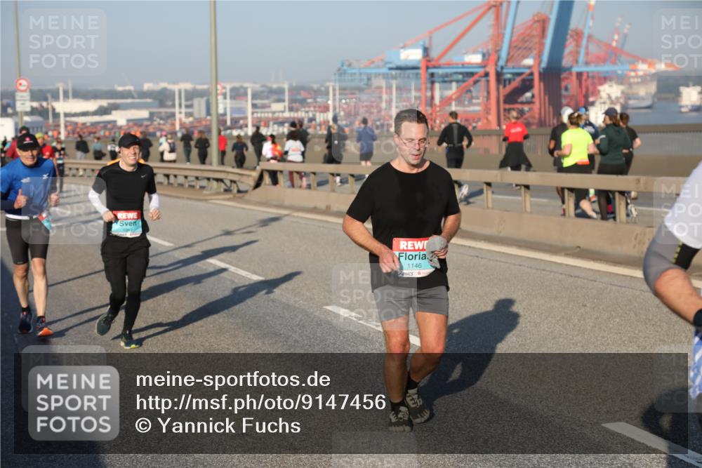 03.10.2025 - Köhlbrandbrückenlauf Yannick Fuchs http://msf.ph/oto/9147456 03.10.2025 08:38:30 Position 2 1146 meine-sportfotos.de