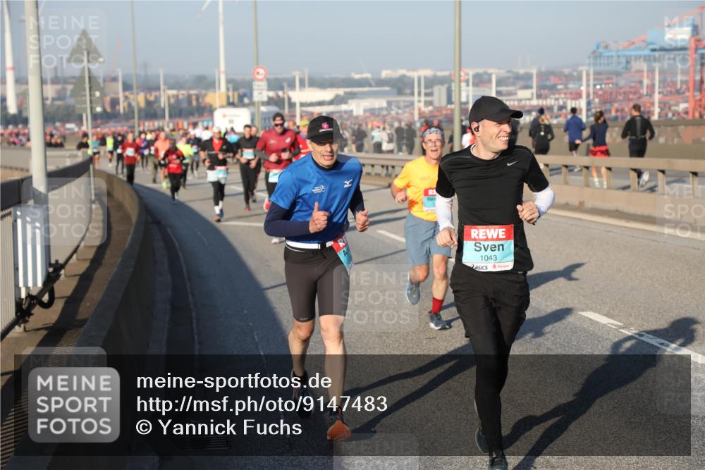 03.10.2025 - Köhlbrandbrückenlauf Yannick Fuchs http://msf.ph/oto/9147483 03.10.2025 08:38:32 Position 2 1043 meine-sportfotos.de