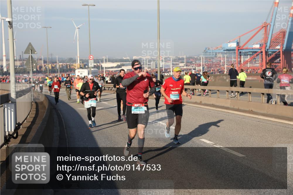 03.10.2025 - Köhlbrandbrückenlauf Yannick Fuchs http://msf.ph/oto/9147533 03.10.2025 08:38:37 Position 2 3118, 2025 meine-sportfotos.de