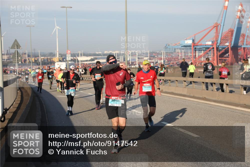 03.10.2025 - Köhlbrandbrückenlauf Yannick Fuchs http://msf.ph/oto/9147542 03.10.2025 08:38:37 Position 2 3118, 1219 meine-sportfotos.de
