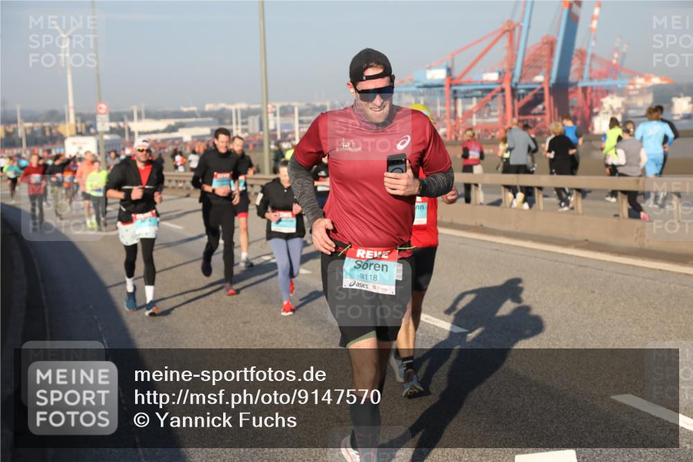 03.10.2025 - Köhlbrandbrückenlauf Yannick Fuchs http://msf.ph/oto/9147570 03.10.2025 08:38:38 Position 2 3118 meine-sportfotos.de