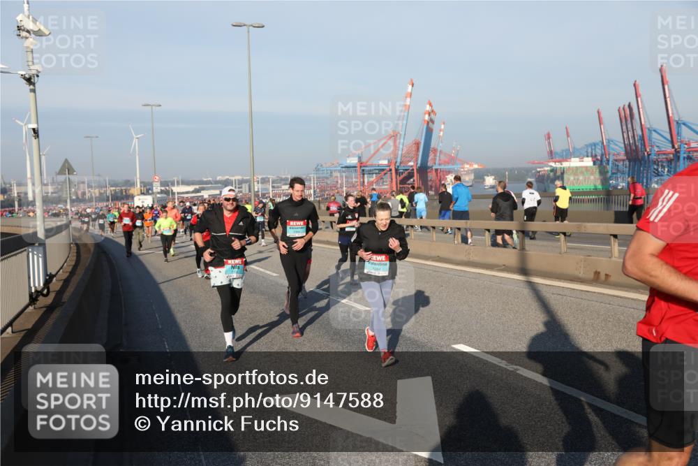 03.10.2025 - Köhlbrandbrückenlauf Yannick Fuchs http://msf.ph/oto/9147588 03.10.2025 08:38:40 Position 2 1284 meine-sportfotos.de