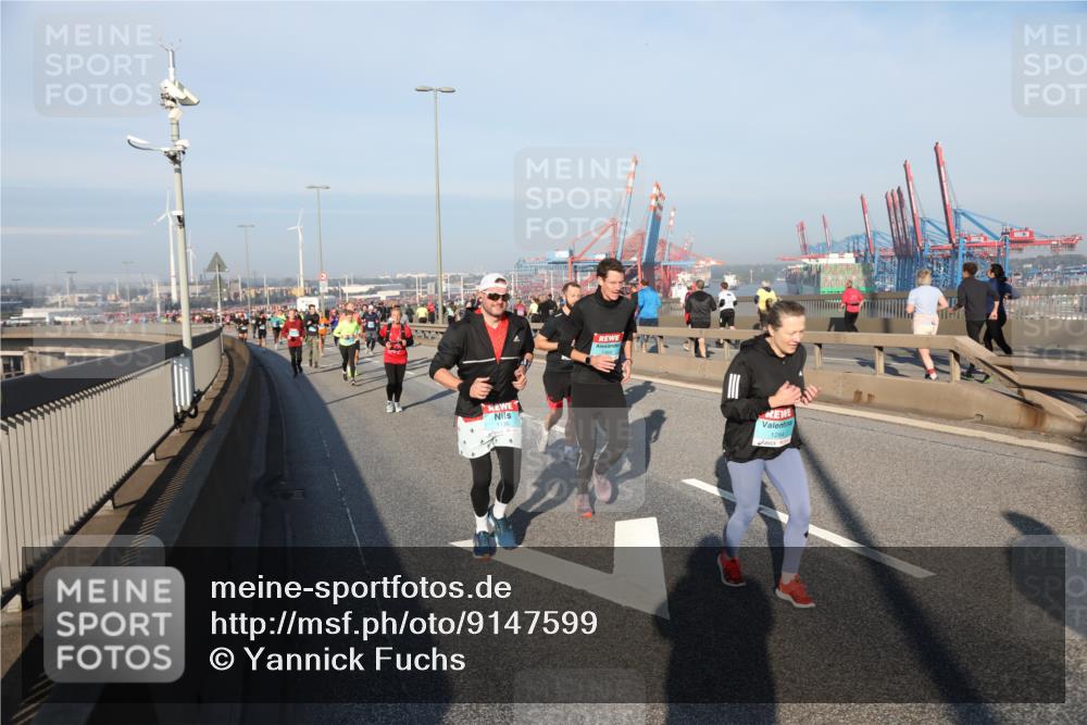 03.10.2025 - Köhlbrandbrückenlauf Yannick Fuchs http://msf.ph/oto/9147599 03.10.2025 08:38:41 Position 2 1368, 1284 meine-sportfotos.de
