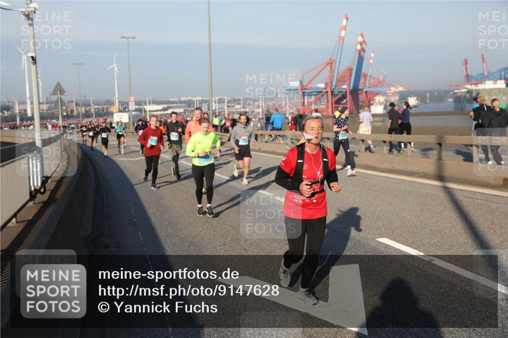 03.10.2025 - Köhlbrandbrückenlauf Yannick Fuchs http://msf.ph/oto/9147628 03.10.2025 08:38:45 Position 2  meine-sportfotos.de