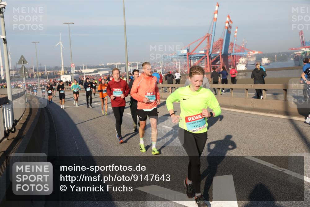 03.10.2025 - Köhlbrandbrückenlauf Yannick Fuchs http://msf.ph/oto/9147643 03.10.2025 08:38:47 Position 2 292, 1110 meine-sportfotos.de