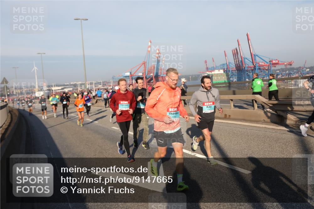 03.10.2025 - Köhlbrandbrückenlauf Yannick Fuchs http://msf.ph/oto/9147665 03.10.2025 08:38:48 Position 2 1292, 1380 meine-sportfotos.de