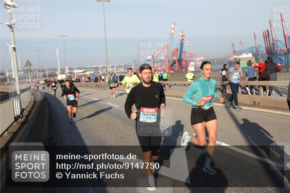 03.10.2025 - Köhlbrandbrückenlauf Yannick Fuchs http://msf.ph/oto/9147750 03.10.2025 08:38:55 Position 2 1205, 1280 meine-sportfotos.de