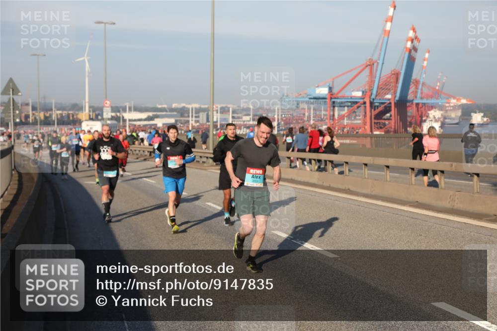 03.10.2025 - Köhlbrandbrückenlauf Yannick Fuchs http://msf.ph/oto/9147835 03.10.2025 08:39:01 Position 2  meine-sportfotos.de