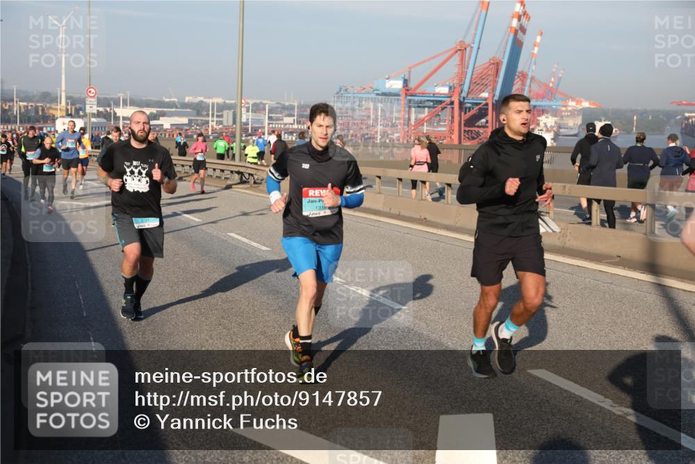03.10.2025 - Köhlbrandbrückenlauf Yannick Fuchs http://msf.ph/oto/9147857 03.10.2025 08:39:03 Position 2 2791, 1316 meine-sportfotos.de