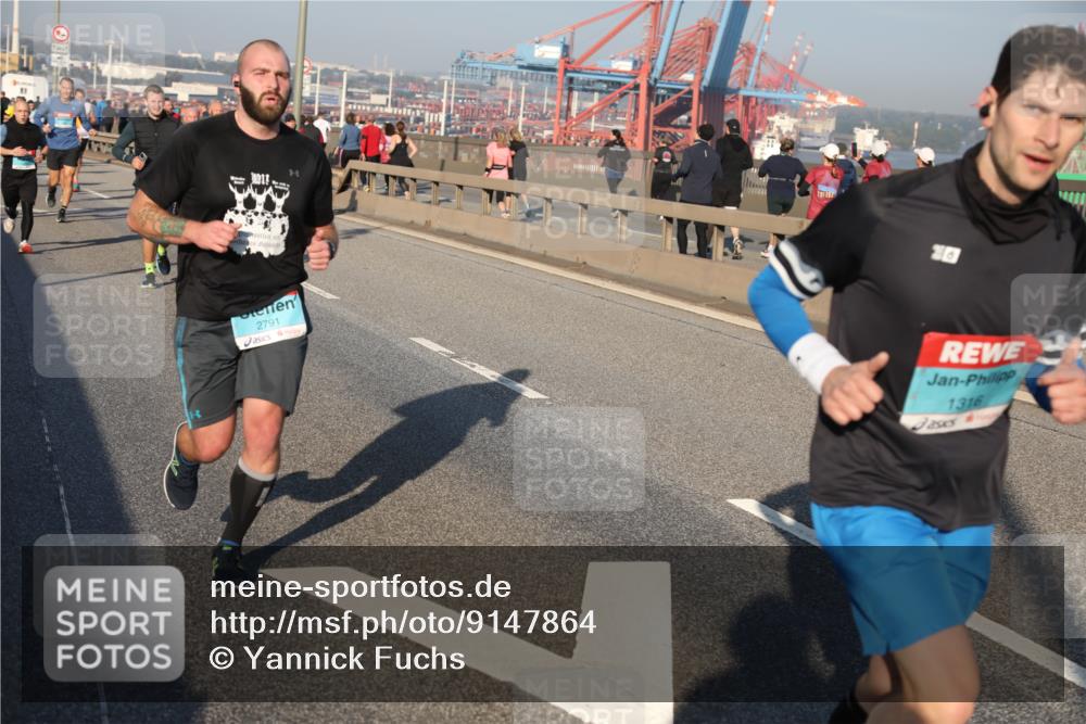03.10.2025 - Köhlbrandbrückenlauf Yannick Fuchs http://msf.ph/oto/9147864 03.10.2025 08:39:05 Position 2 11, 2791, 1202, 216, 1316 meine-sportfotos.de