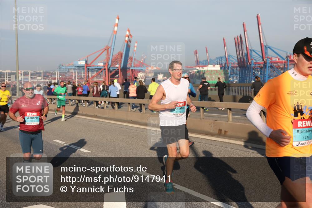 03.10.2025 - Köhlbrandbrückenlauf Yannick Fuchs http://msf.ph/oto/9147941 03.10.2025 08:39:15 Position 2 2995, 1176, 1474 meine-sportfotos.de