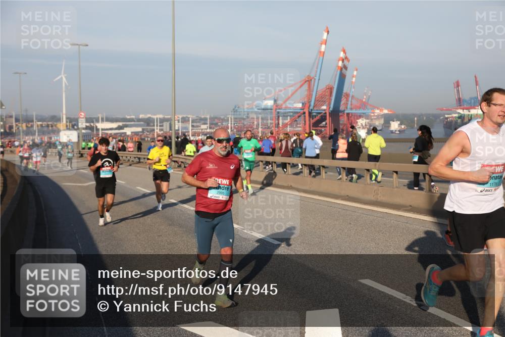 03.10.2025 - Köhlbrandbrückenlauf Yannick Fuchs http://msf.ph/oto/9147945 03.10.2025 08:39:15 Position 2 2995, 1176 meine-sportfotos.de