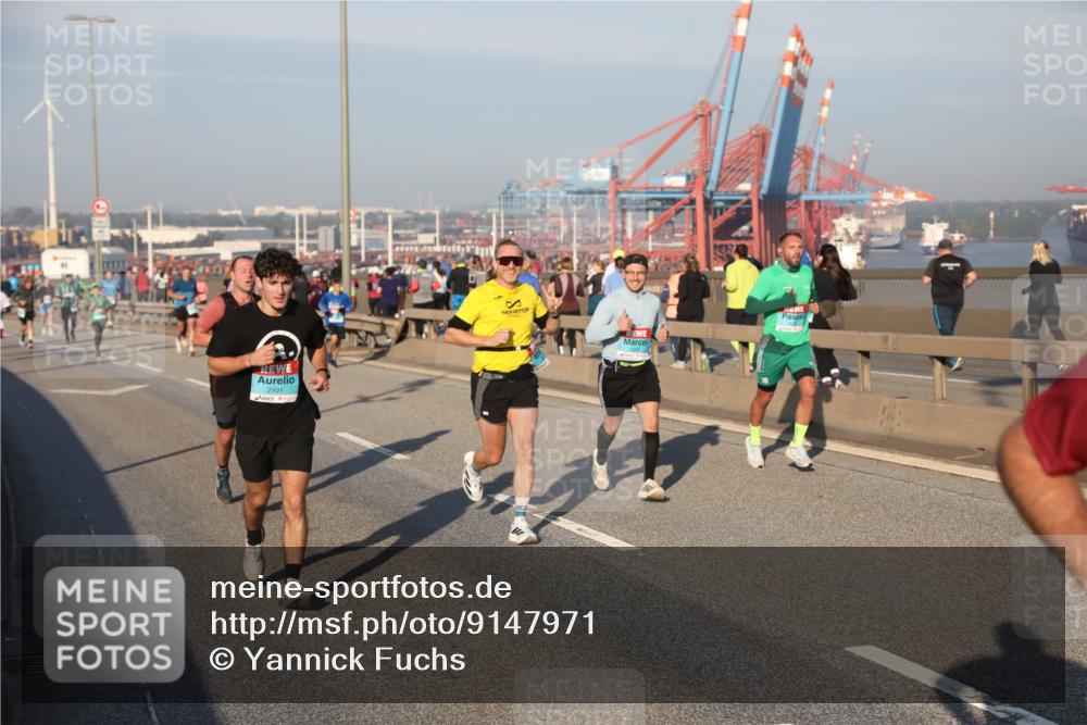 03.10.2025 - Köhlbrandbrückenlauf Yannick Fuchs http://msf.ph/oto/9147971 03.10.2025 08:39:17 Position 2 2901 meine-sportfotos.de