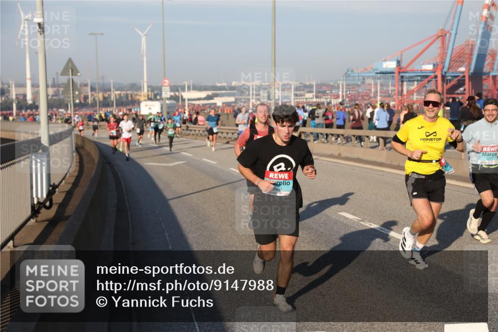 03.10.2025 - Köhlbrandbrückenlauf Yannick Fuchs http://msf.ph/oto/9147988 03.10.2025 08:39:17 Position 2 2901, 3204 meine-sportfotos.de
