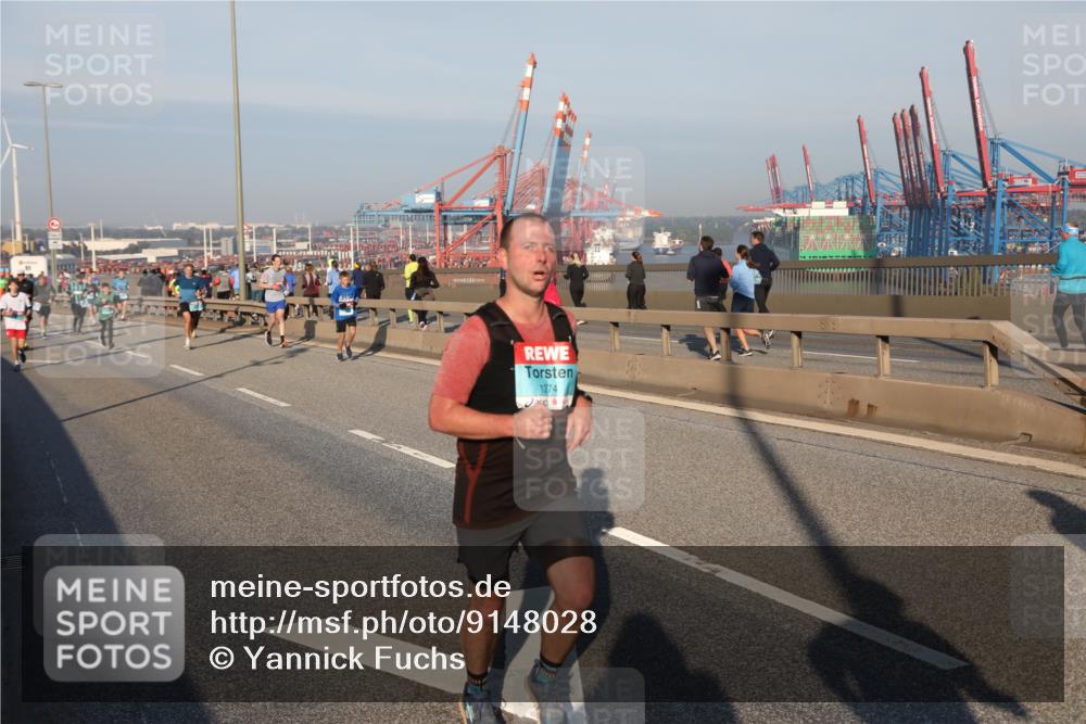 03.10.2025 - Köhlbrandbrückenlauf Yannick Fuchs http://msf.ph/oto/9148028 03.10.2025 08:39:20 Position 2 1274 meine-sportfotos.de
