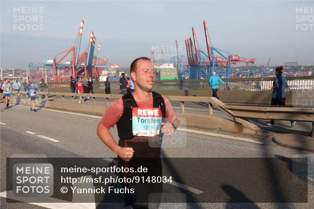 03.10.2025 - Köhlbrandbrückenlauf Yannick Fuchs http://msf.ph/oto/9148034 03.10.2025 08:39:20 Position 2 1274 meine-sportfotos.de