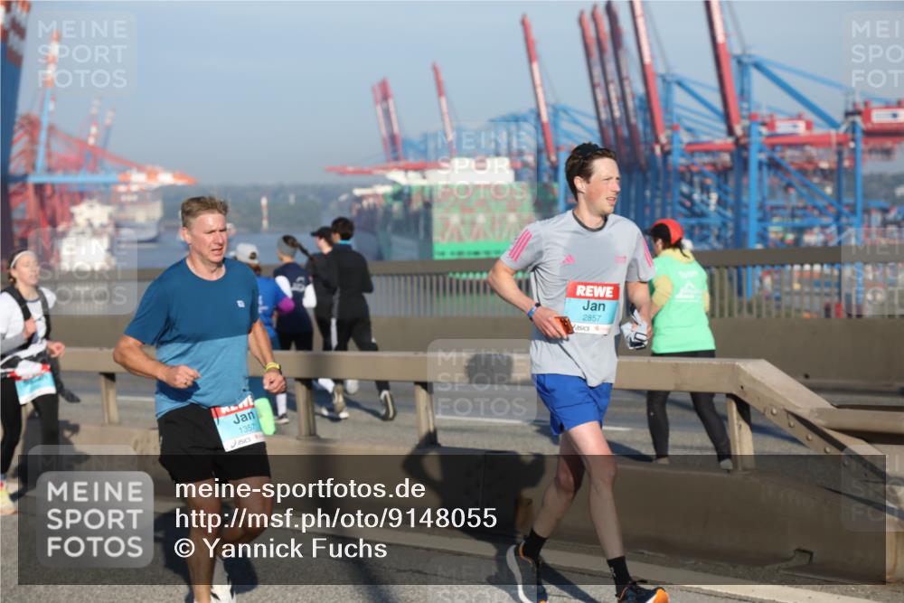 03.10.2025 - Köhlbrandbrückenlauf Yannick Fuchs http://msf.ph/oto/9148055 03.10.2025 08:39:27 Position 2 1357, 2857 meine-sportfotos.de