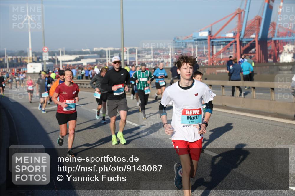 03.10.2025 - Köhlbrandbrückenlauf Yannick Fuchs http://msf.ph/oto/9148067 03.10.2025 08:39:27 Position 2 2728 meine-sportfotos.de
