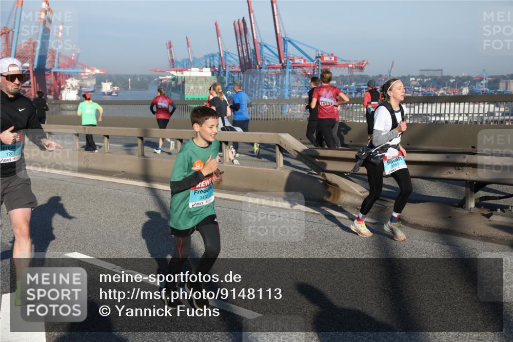03.10.2025 - Köhlbrandbrückenlauf Yannick Fuchs http://msf.ph/oto/9148113 03.10.2025 08:39:29 Position 2 1207, 3498, 812025, 3165 meine-sportfotos.de