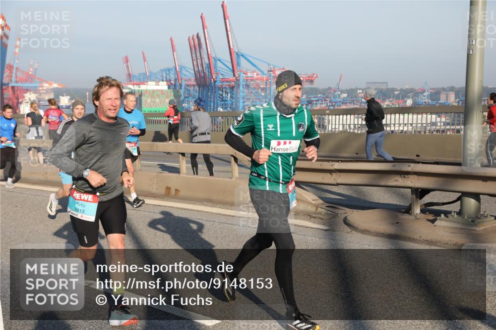 03.10.2025 - Köhlbrandbrückenlauf Yannick Fuchs http://msf.ph/oto/9148153 03.10.2025 08:39:32 Position 2 3813, 118 meine-sportfotos.de