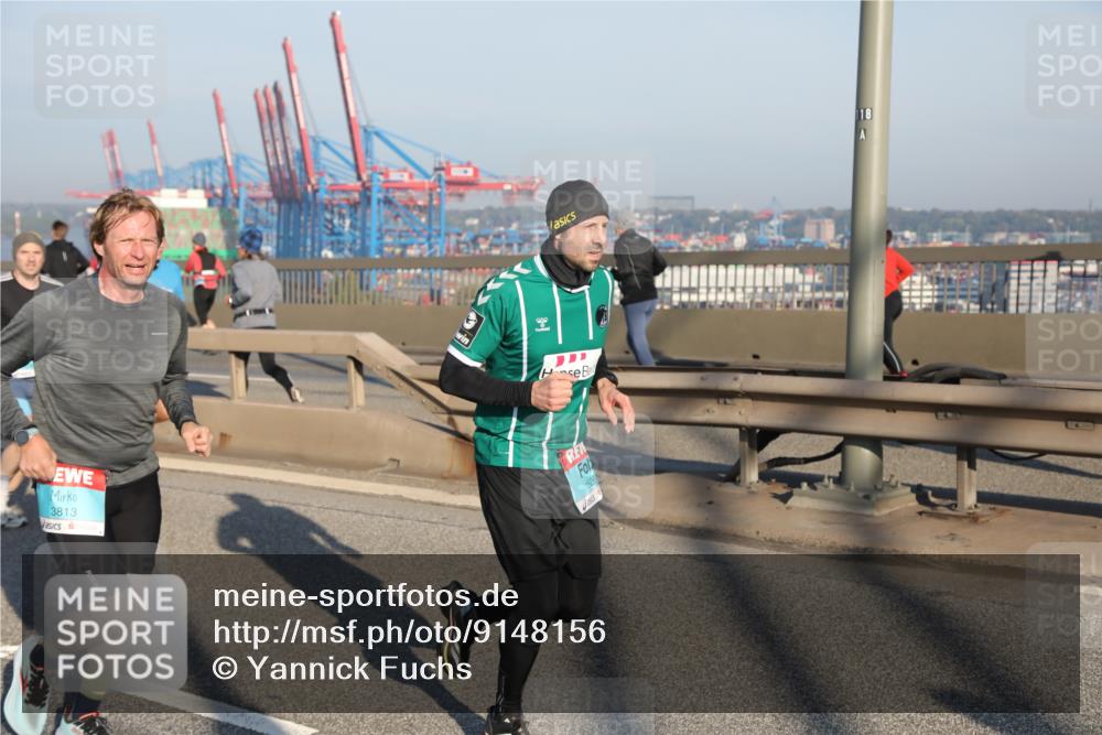 03.10.2025 - Köhlbrandbrückenlauf Yannick Fuchs http://msf.ph/oto/9148156 03.10.2025 08:39:32 Position 2 3813, 118, 1526 meine-sportfotos.de