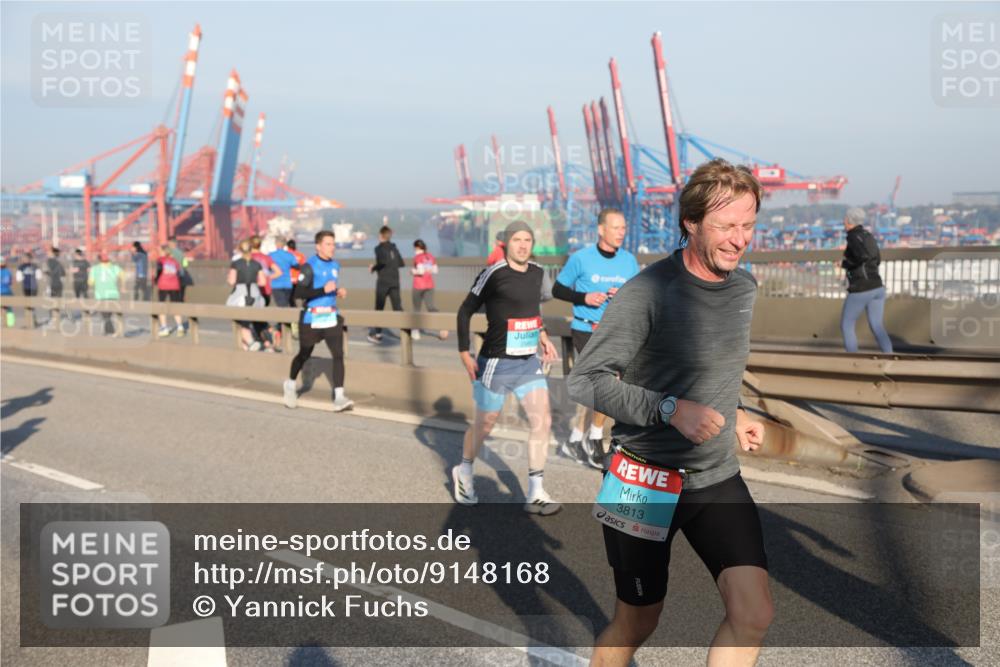 03.10.2025 - Köhlbrandbrückenlauf Yannick Fuchs http://msf.ph/oto/9148168 03.10.2025 08:39:33 Position 2 3813 meine-sportfotos.de