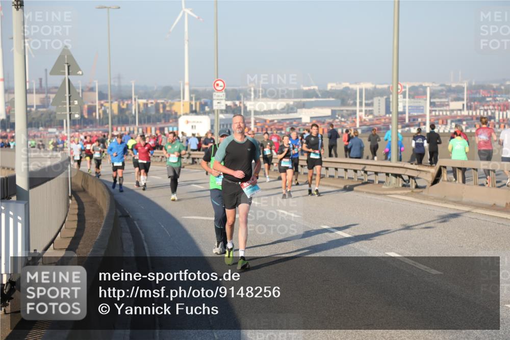 03.10.2025 - Köhlbrandbrückenlauf Yannick Fuchs http://msf.ph/oto/9148256 03.10.2025 08:39:38 Position 2  meine-sportfotos.de
