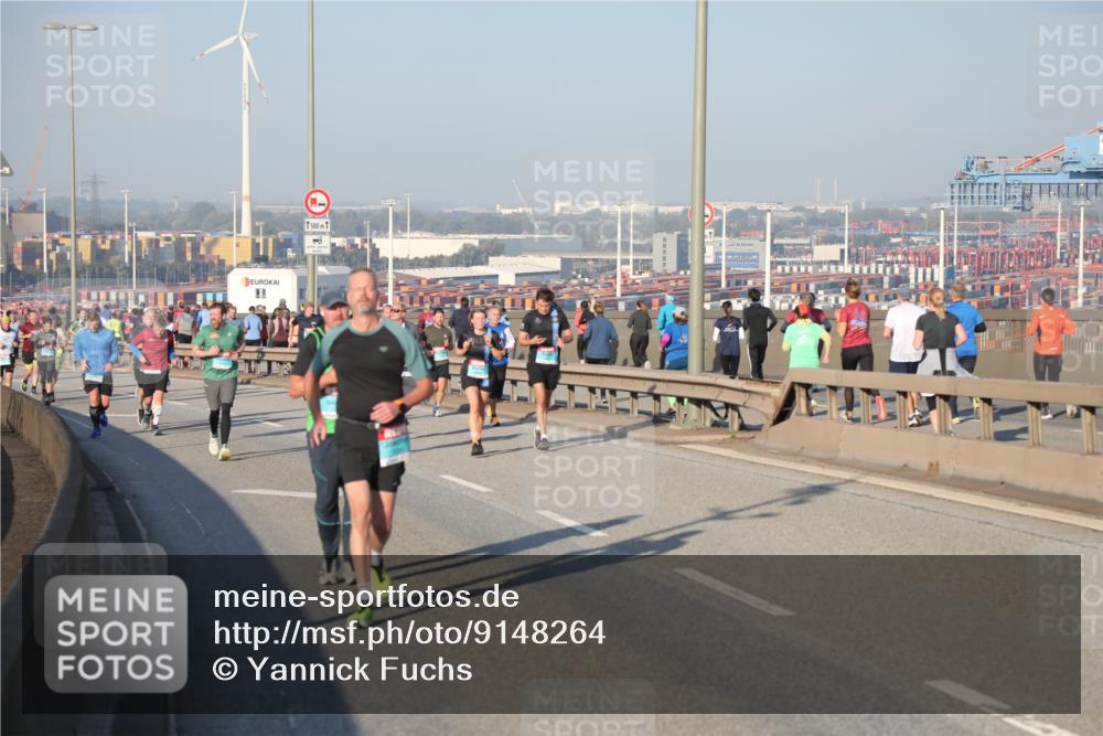 03.10.2025 - Köhlbrandbrückenlauf Yannick Fuchs http://msf.ph/oto/9148264 03.10.2025 08:39:38 Position 2 1500, 1 meine-sportfotos.de
