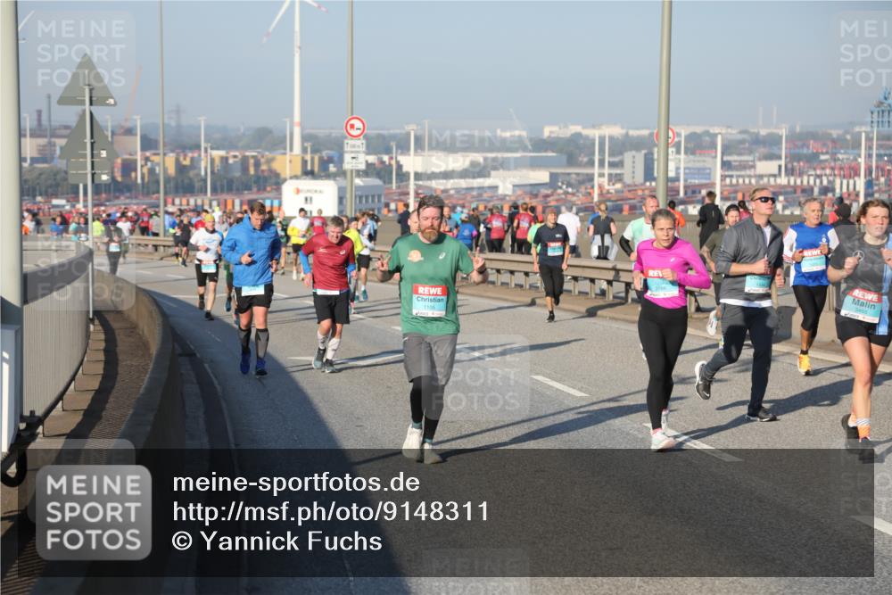 03.10.2025 - Köhlbrandbrückenlauf Yannick Fuchs http://msf.ph/oto/9148311 03.10.2025 08:39:45 Position 2 1105, 3465 meine-sportfotos.de