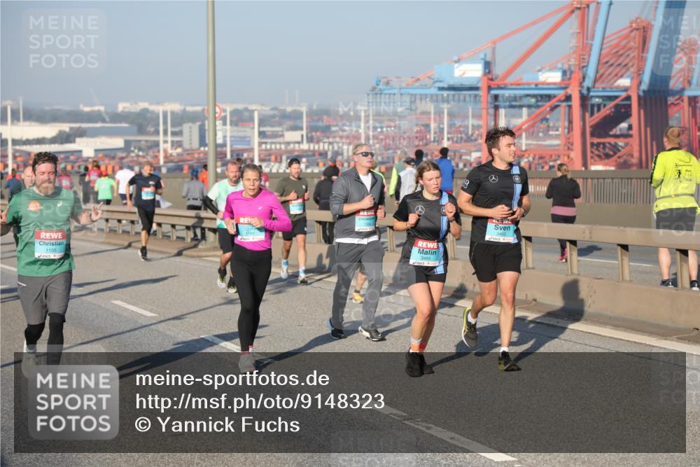 03.10.2025 - Köhlbrandbrückenlauf Yannick Fuchs http://msf.ph/oto/9148323 03.10.2025 08:39:45 Position 2 1105, 3766, 1334, 3465, 3462 meine-sportfotos.de