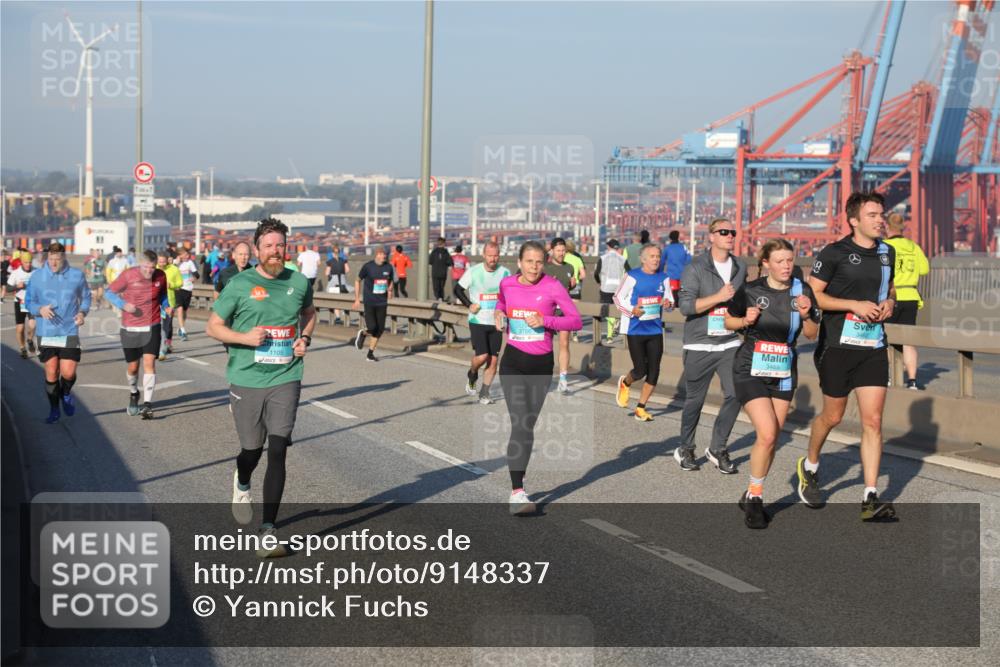 03.10.2025 - Köhlbrandbrückenlauf Yannick Fuchs http://msf.ph/oto/9148337 03.10.2025 08:39:46 Position 2 1105, 3465 meine-sportfotos.de