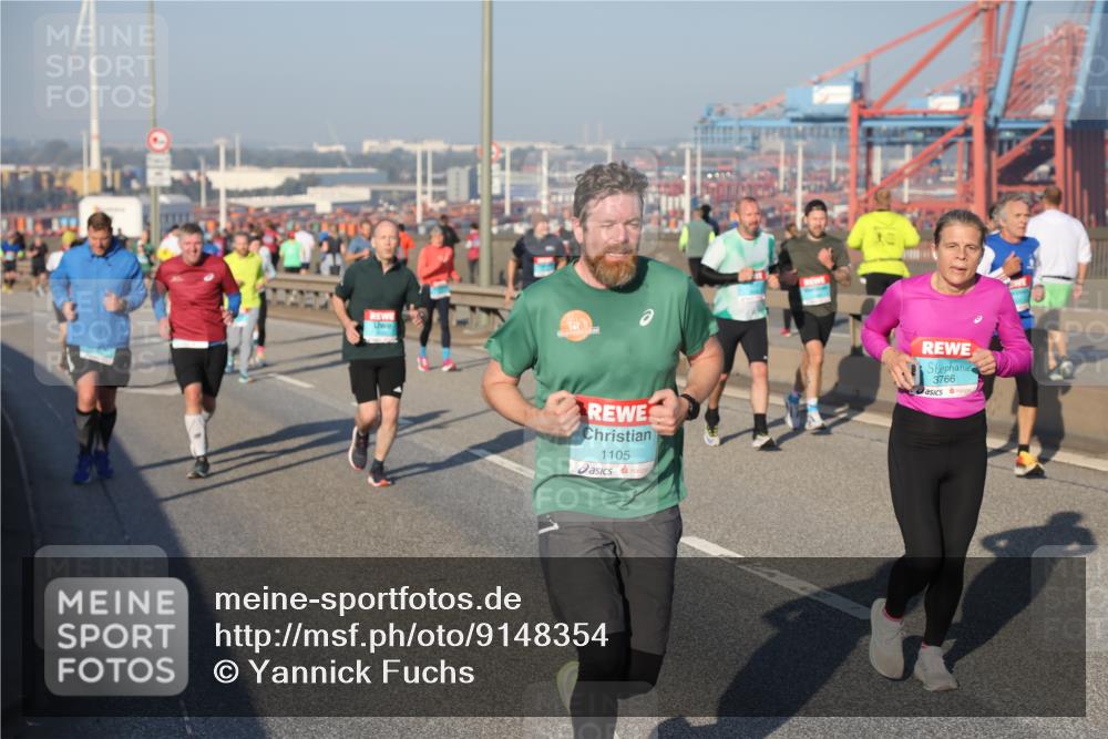 03.10.2025 - Köhlbrandbrückenlauf Yannick Fuchs http://msf.ph/oto/9148354 03.10.2025 08:39:48 Position 2 1105, 3766 meine-sportfotos.de