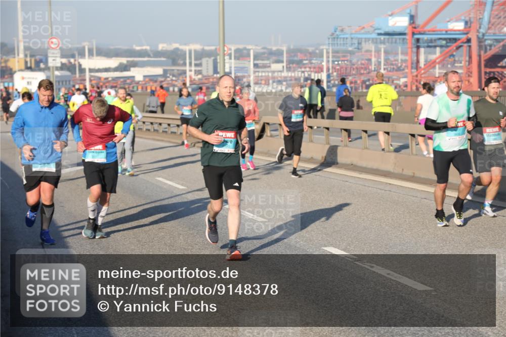 03.10.2025 - Köhlbrandbrückenlauf Yannick Fuchs http://msf.ph/oto/9148378 03.10.2025 08:39:49 Position 2 1 meine-sportfotos.de