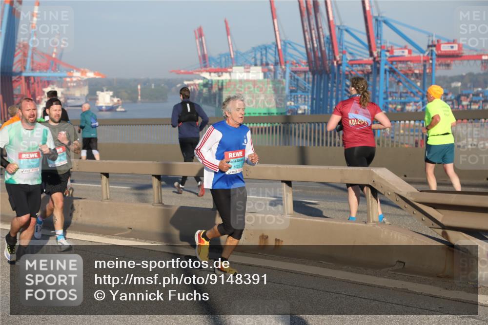 03.10.2025 - Köhlbrandbrückenlauf Yannick Fuchs http://msf.ph/oto/9148391 03.10.2025 08:39:50 Position 2 3806, 1025, 215 meine-sportfotos.de